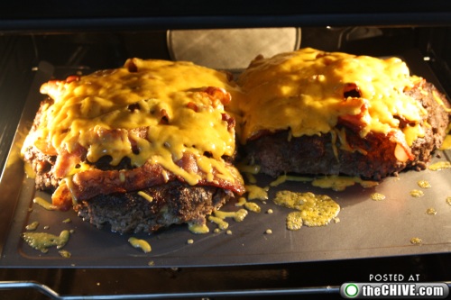 hottie-makes-a-double-decker-pizza-burger-pics-16